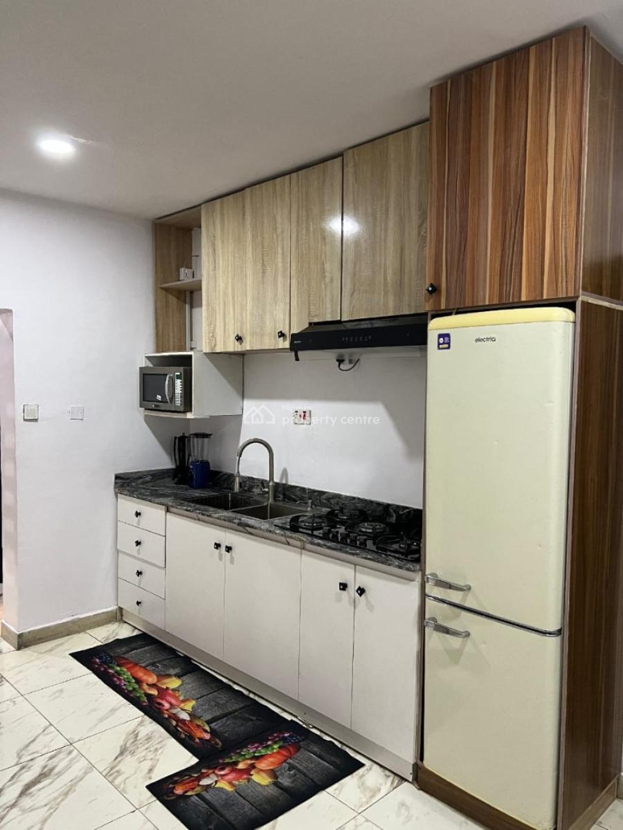Nicely Furnished 4 Bedroom Apartment, Ikeja, Lagos, Flat / Apartment Short Let