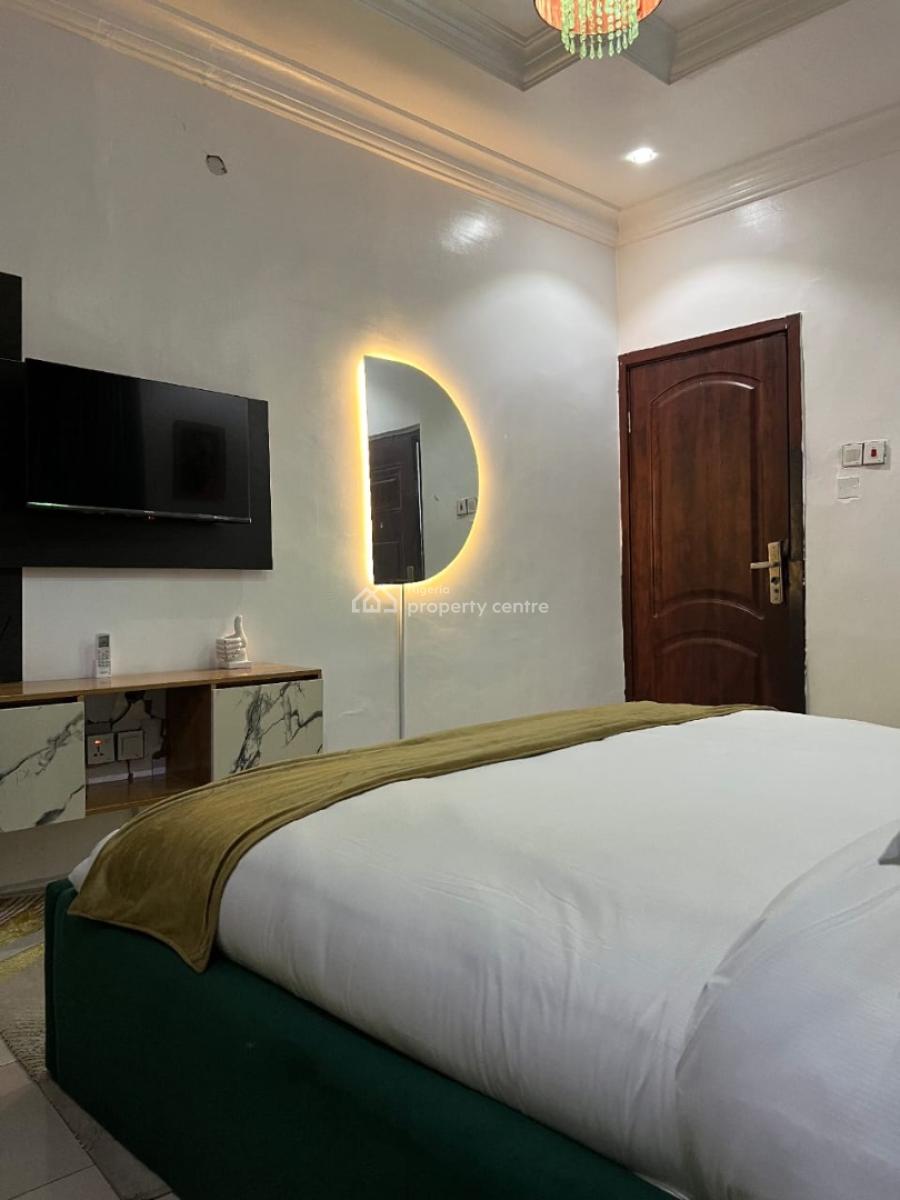 Nicely Furnished 4 Bedroom Apartment, Ikeja, Lagos, Flat / Apartment Short Let