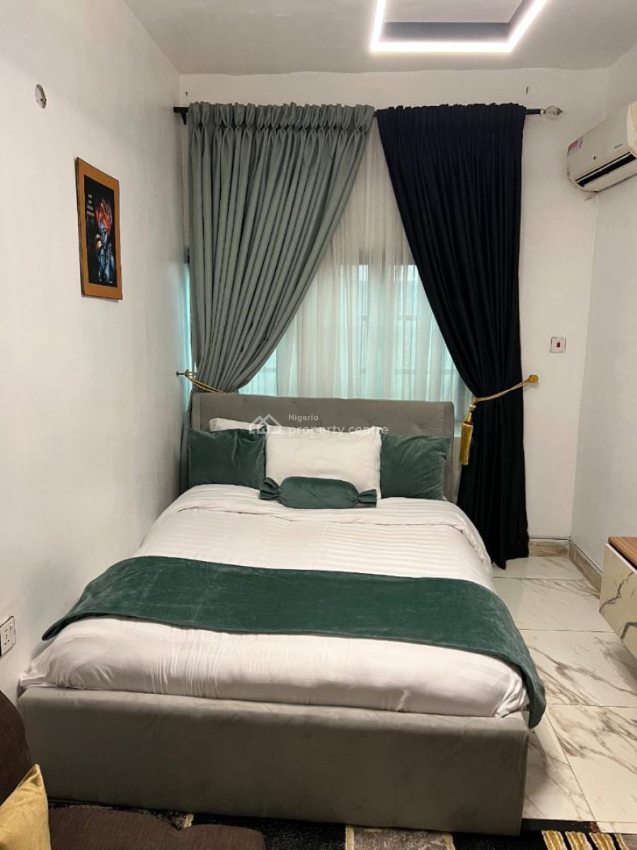 Nicely Furnished 4 Bedroom Apartment, Ikeja, Lagos, Flat / Apartment Short Let