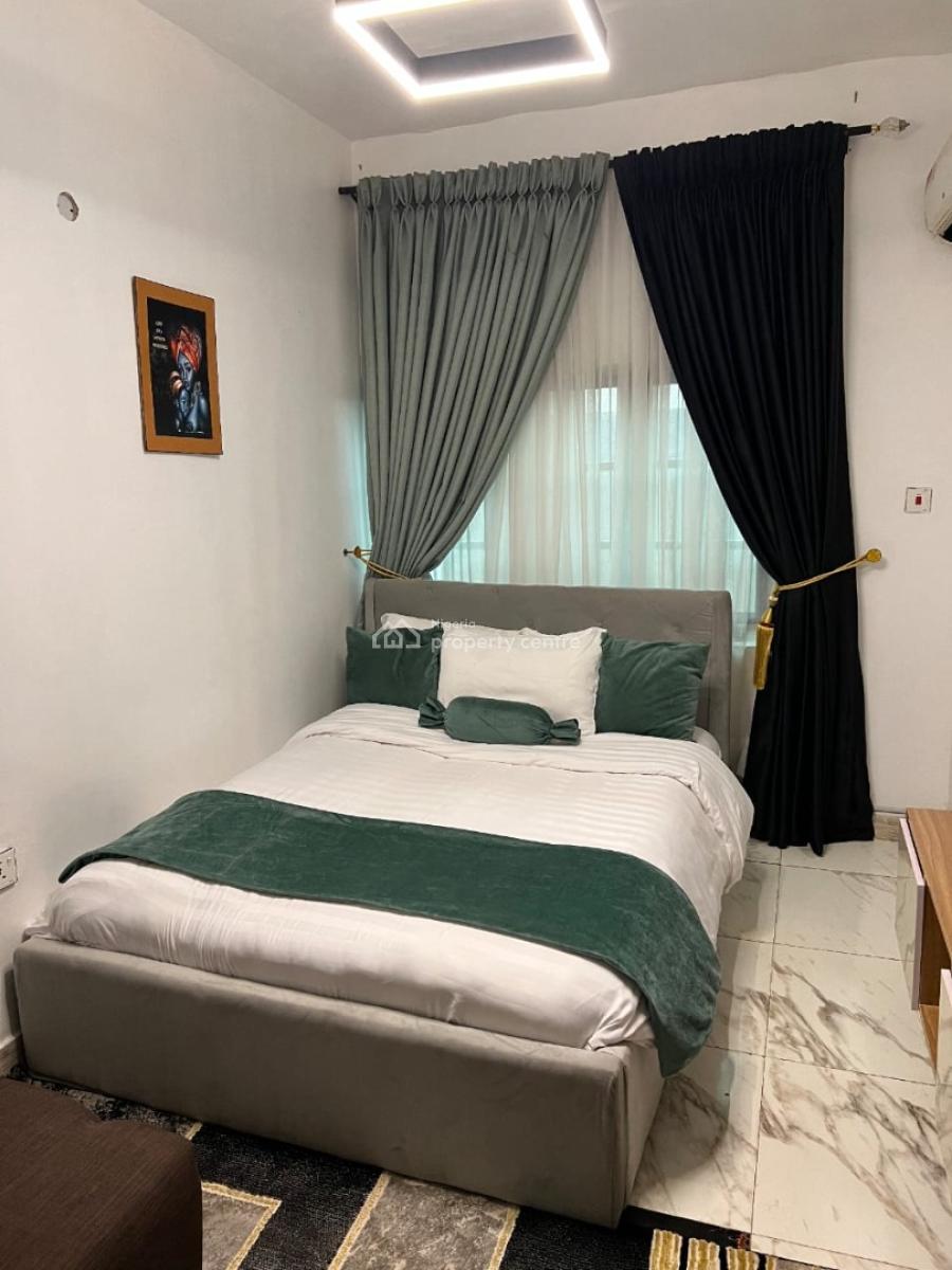 Nicely Furnished 4 Bedroom Apartment, Ikeja, Lagos, Flat / Apartment Short Let