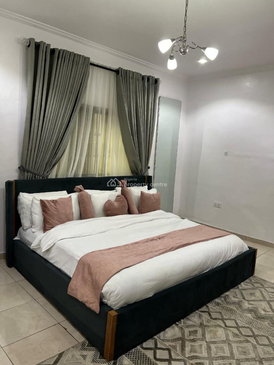 Nicely Furnished 4 Bedroom Apartment, Ikeja, Lagos, Flat / Apartment Short Let