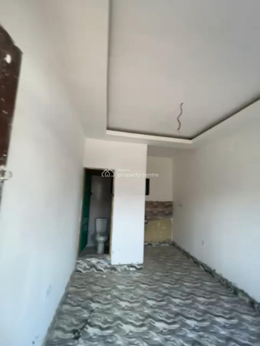Spacious Studio Apartment, Bajulaiye Road, Bariga, Shomolu, Lagos, Flat / Apartment for Rent