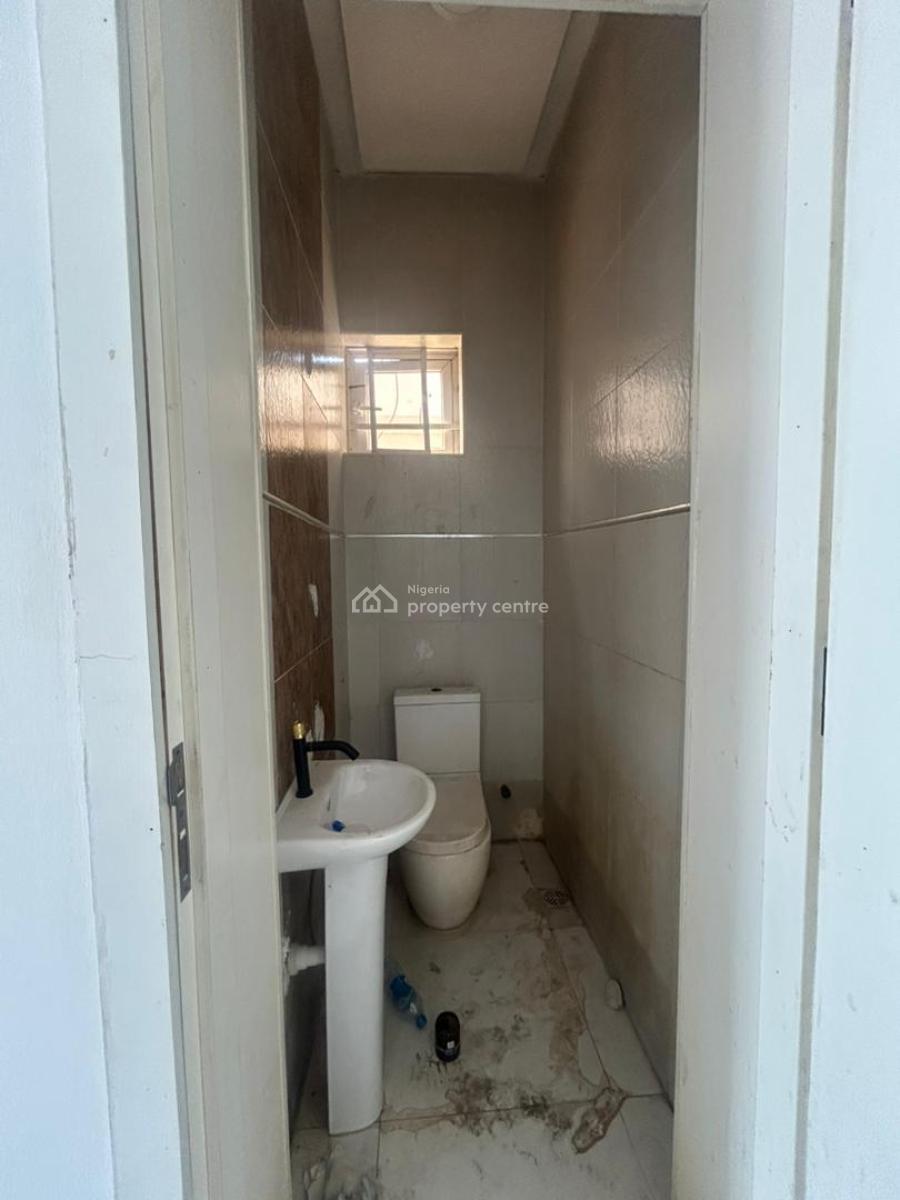 Well Maintained 4 Bedroom Semi Detached House with Bq, Canal West Estate By Shoprite Road, Osapa, Lekki, Lagos, Semi-detached Duplex for Rent