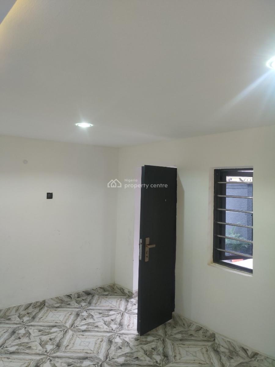 1 Room, Extension, Omole Phase 2, Ikeja, Lagos, Self Contain (single Rooms) for Rent
