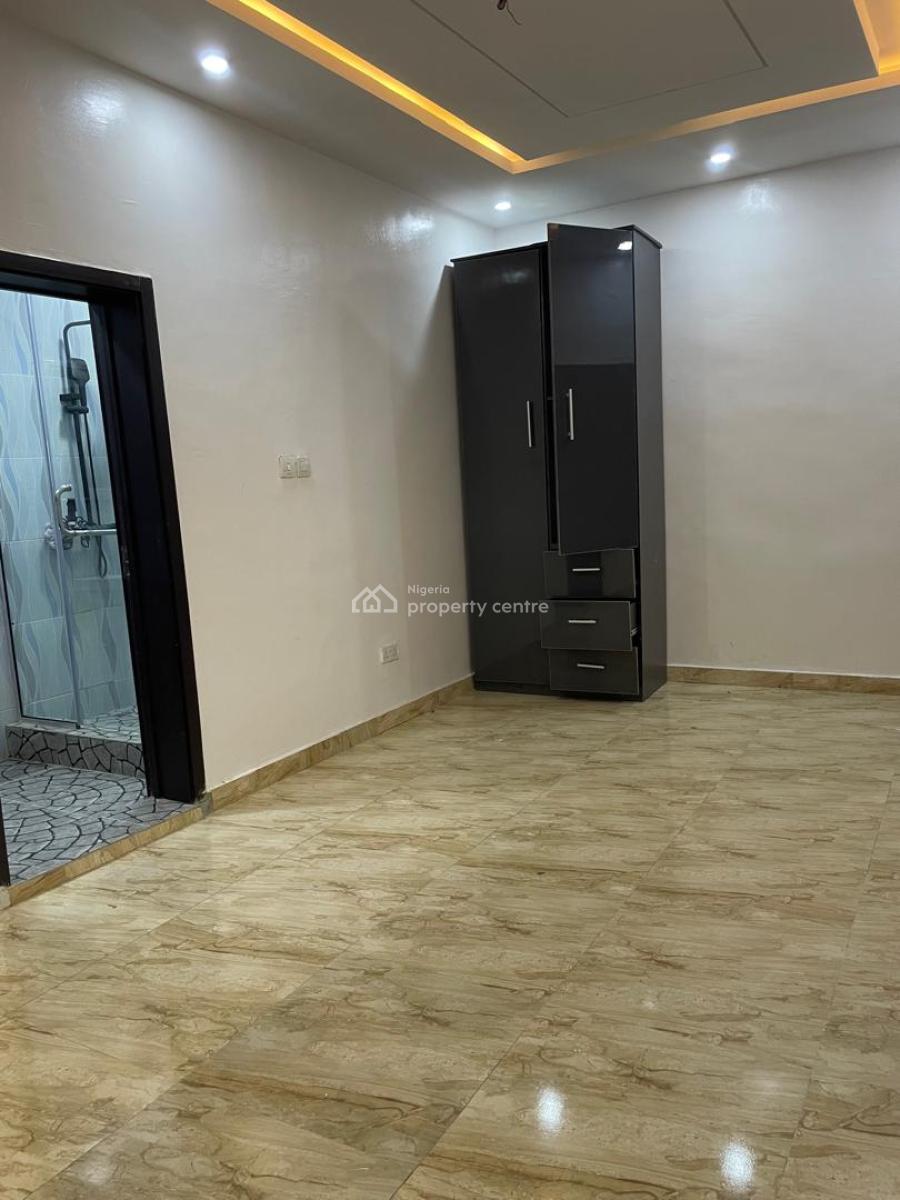 Specious 3 Bedrooms Flat, Chevron, Lekki, Lagos, Flat / Apartment for Rent