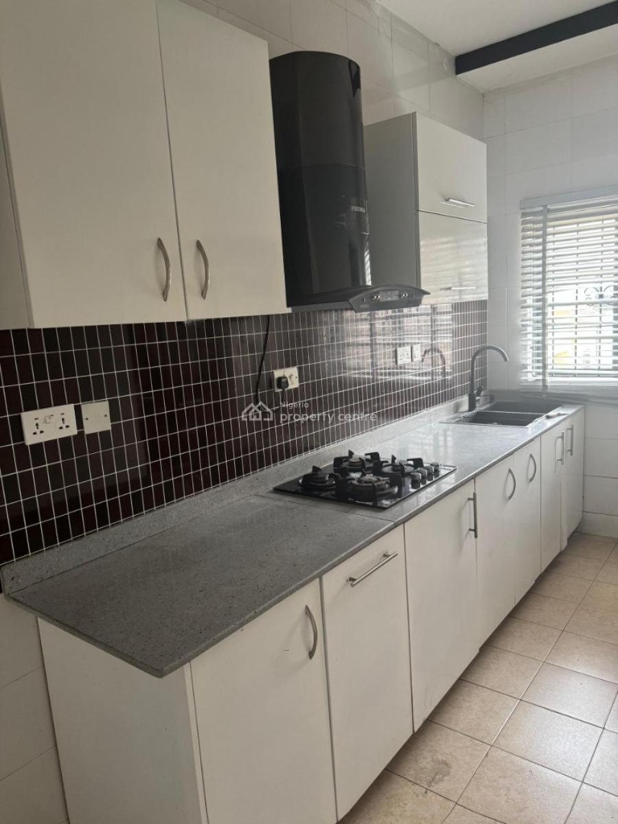 Spacious 3 Bedroom Apartment, Freedom Way, Lekki, Lagos, Flat / Apartment for Rent