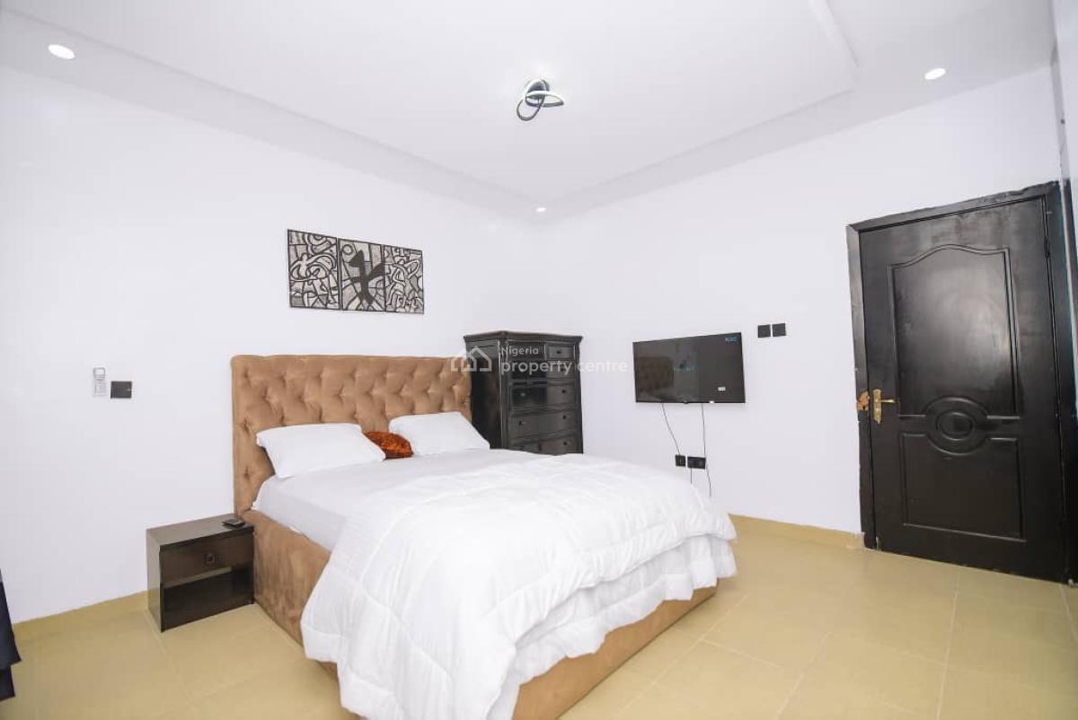 Luxury 3bedroom in Lekki Phase 1, Lekki Phase 1, Lekki, Lagos, Flat / Apartment Short Let