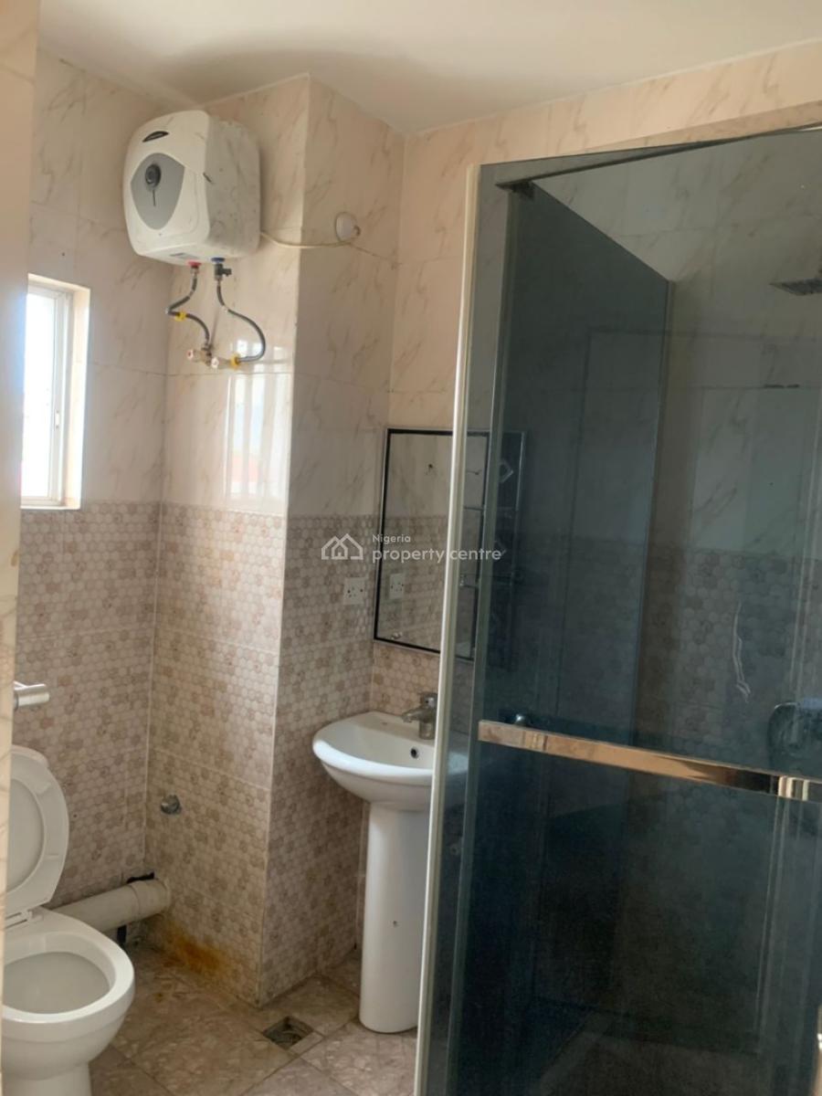 Fully Serviced 3 Bedroom Apartment with Bq in a Serene Neighborhood, Lekki Phase 1, Lekki, Lagos, Flat / Apartment for Rent