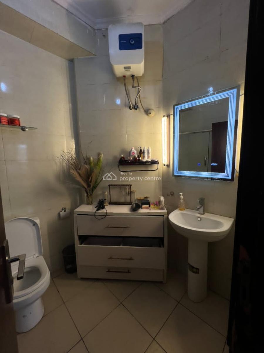 Master Bedroom, Shared Apartment, Cadogan Estate,, Lekki, Lagos, Flat / Apartment for Rent