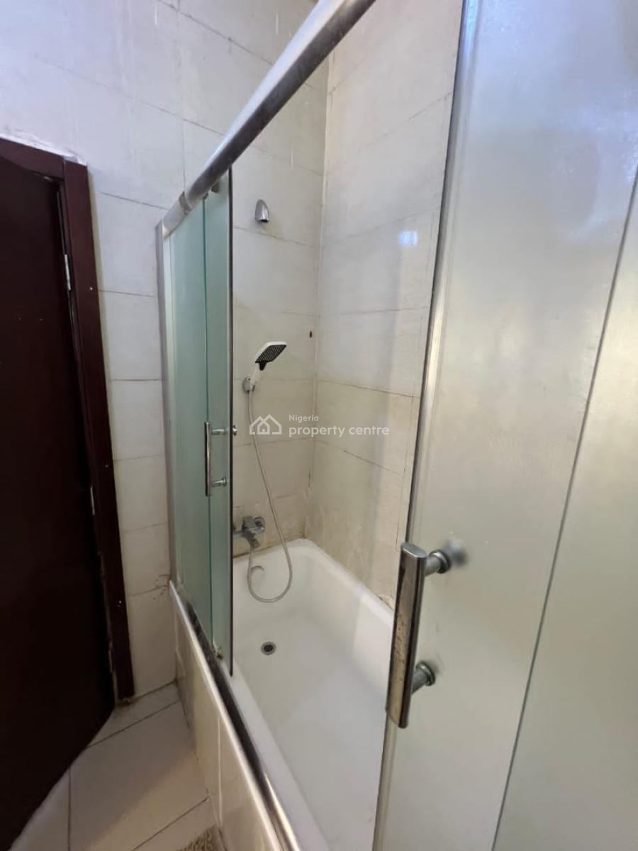 Master Bedroom, Shared Apartment, Cadogan Estate,, Lekki, Lagos, Flat / Apartment for Rent