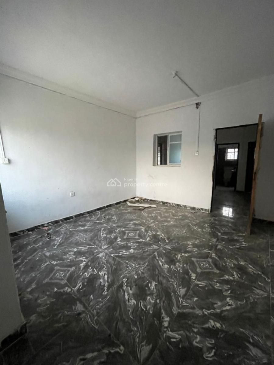 a Well Finished 3bedroom Flat, Holy Mary Oki Along Olodo, Ibadan, Oyo, Flat / Apartment for Rent