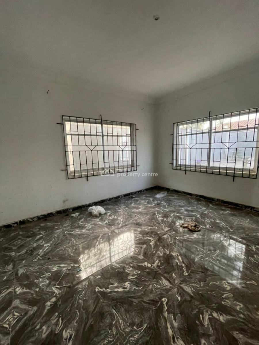 a Well Finished 3bedroom Flat, Holy Mary Oki Along Olodo, Ibadan, Oyo, Flat / Apartment for Rent