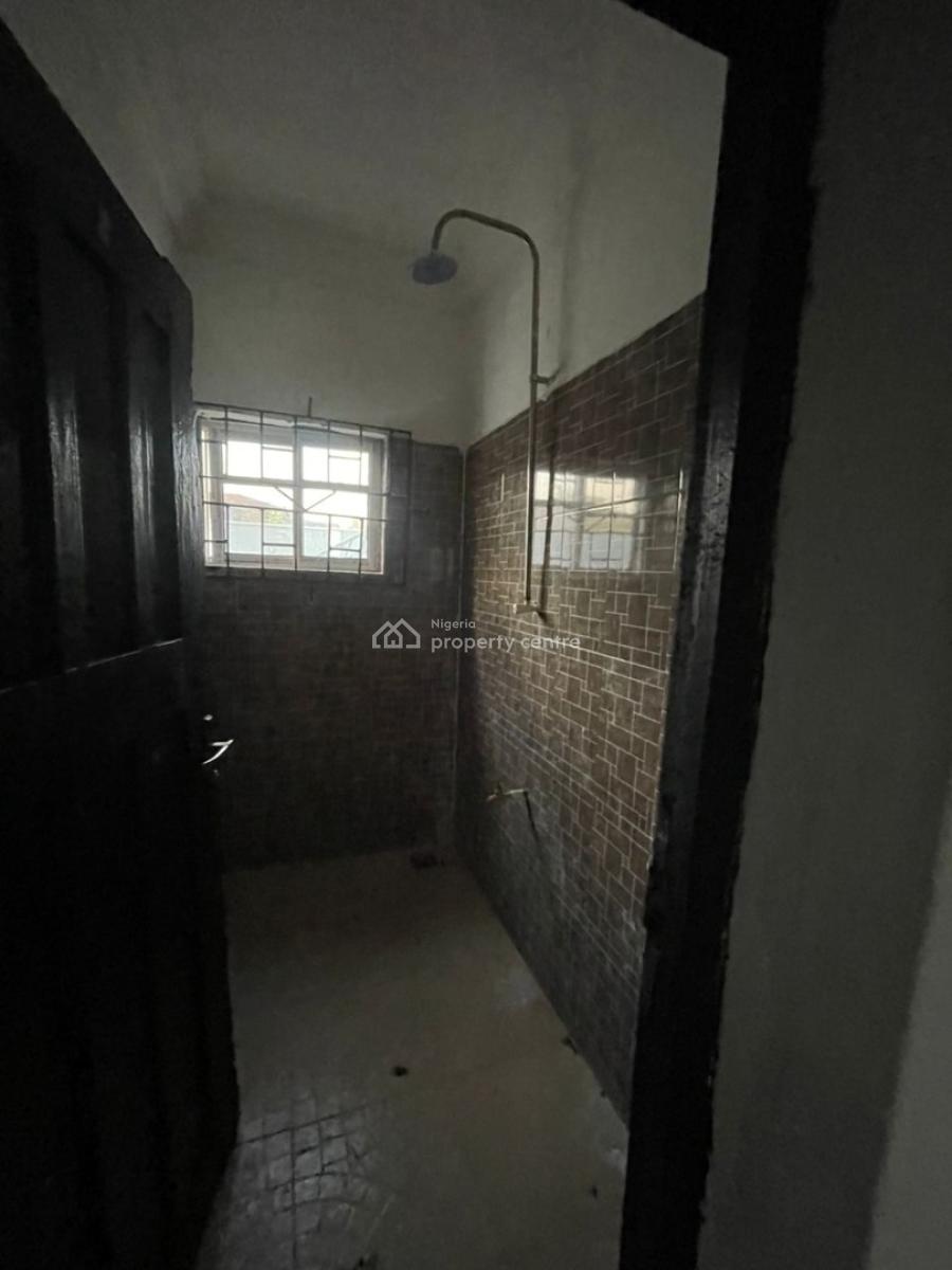 a Well Finished 3bedroom Flat, Holy Mary Oki Along Olodo, Ibadan, Oyo, Flat / Apartment for Rent