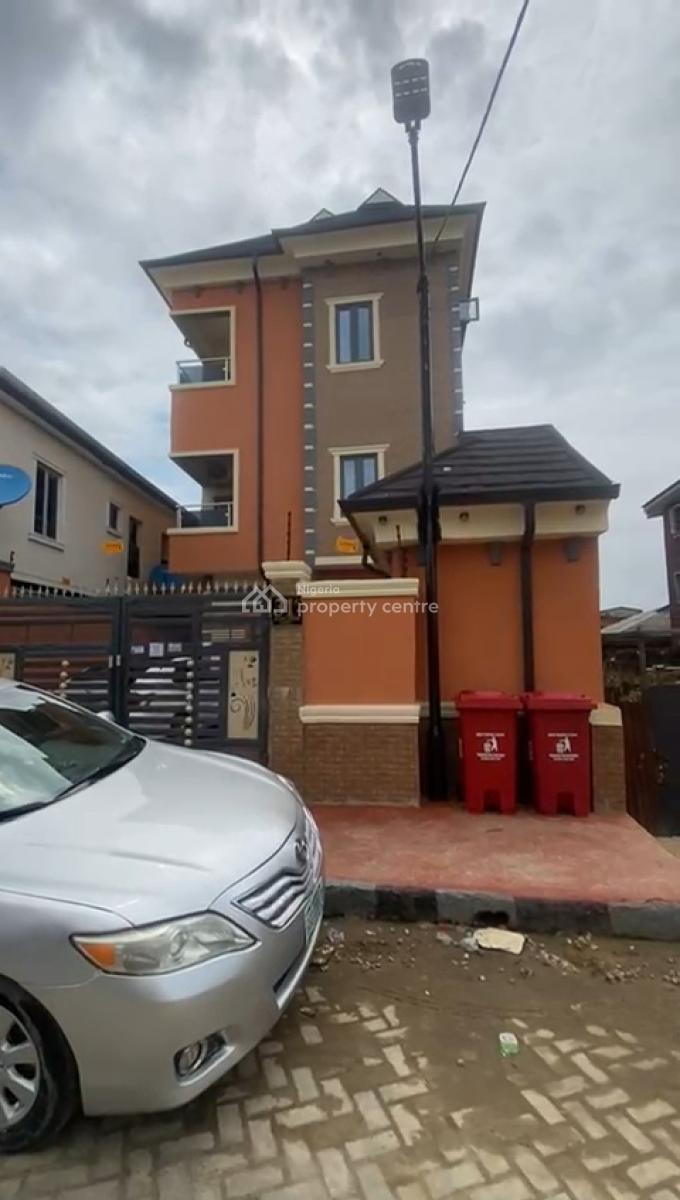 Newly Built Well Maintained Built Block of Flats( Mini & Self), Shomolu, Lagos, Block of Flats for Sale