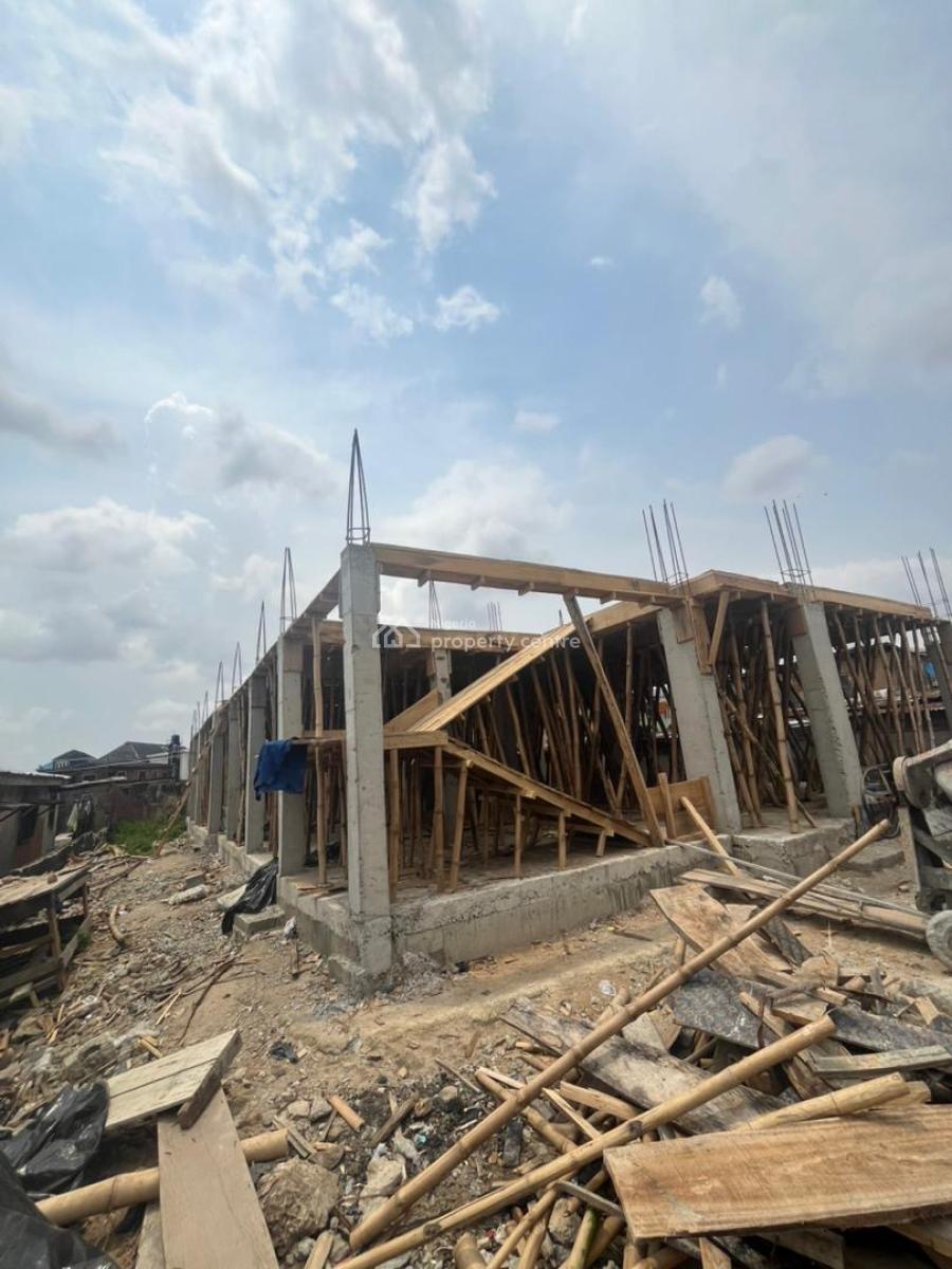 1 Bedroom Apartment in Atunbi Court Itire Off Lawanson, Itire-ikate, Surulere, Lagos, Self Contain (single Rooms) for Sale