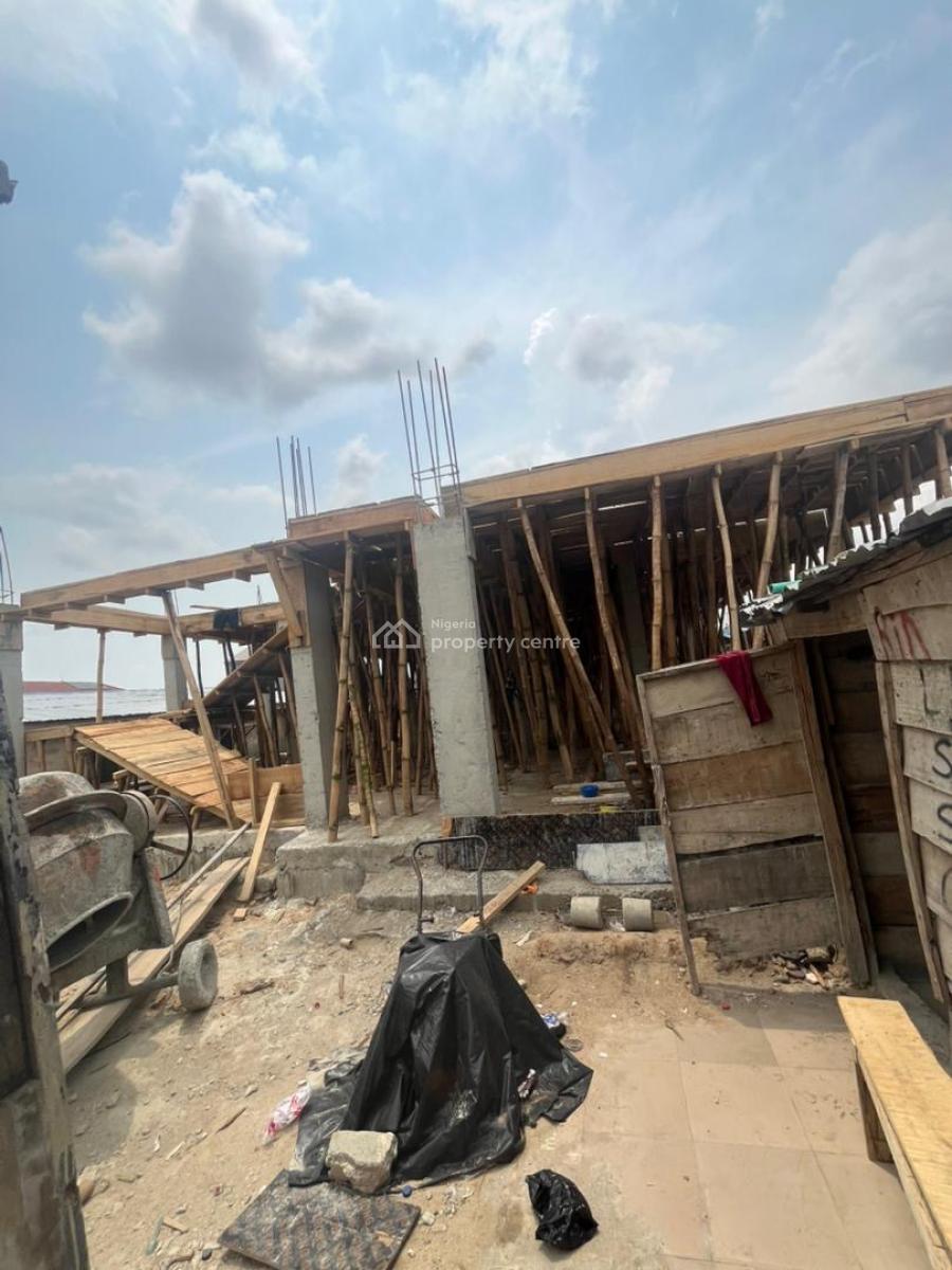 1 Bedroom Apartment in Atunbi Court Itire Off Lawanson, Itire-ikate, Surulere, Lagos, Self Contain (single Rooms) for Sale