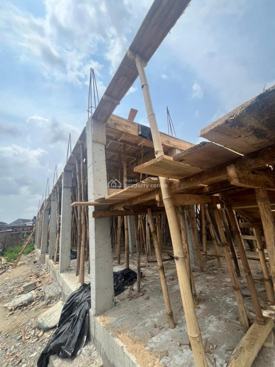 1 Bedroom Apartment in Atunbi Court Itire Off Lawanson, Itire-ikate, Surulere, Lagos, Self Contain (single Rooms) for Sale