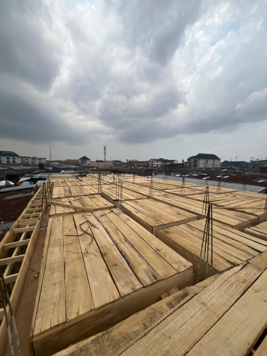 1 Bedroom Apartment in Atunbi Court Itire Off Lawanson, Itire-ikate, Surulere, Lagos, Self Contain (single Rooms) for Sale