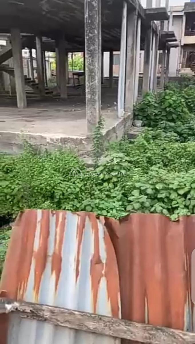 Dilapidated Caracas on a Plot of Land, Off Olanrewaju, Akoka, Yaba, Lagos, Mixed-use Land for Sale
