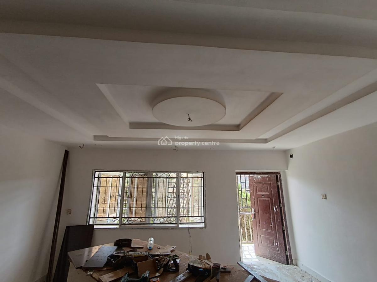 4 Bedrooms Flat on The 1st Floor, Wuse Road, Zone 1, Wuse, Abuja, Flat / Apartment for Sale