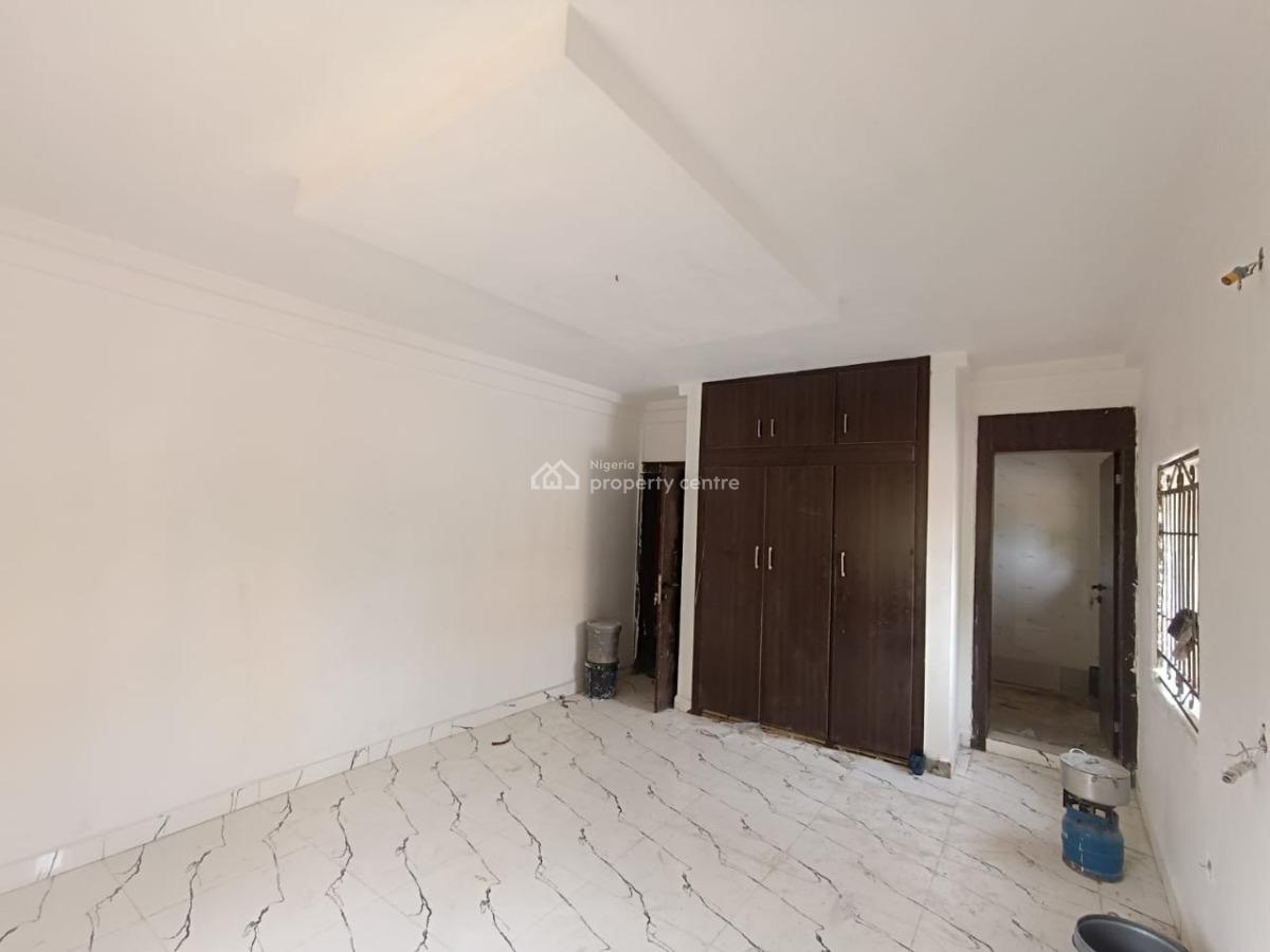 4 Bedrooms Flat on The 1st Floor, Wuse Road, Zone 1, Wuse, Abuja, Flat / Apartment for Sale