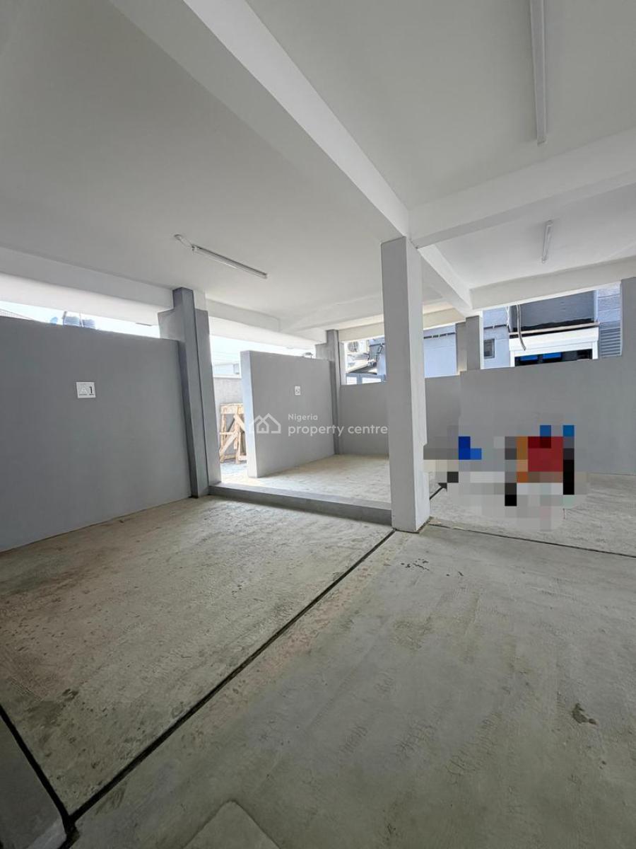 Aesthetically Pleasing 4 Bedrooms Maisonette with a Bq and a Pool, Lekki Phase 1, Lekki, Lagos, Flat / Apartment for Sale