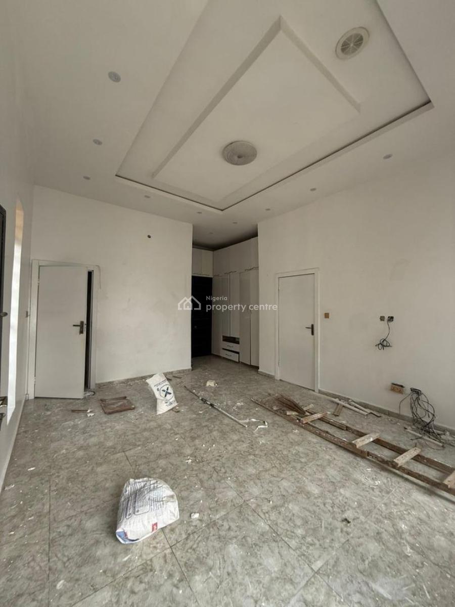 Room in a Shared Apartment at Royal Mews Estate, Orchid Road, Royal Mews Estate, Orchid Road, Lekki Phase 1, Lekki, Lagos, Self Contain (single Rooms) for Rent