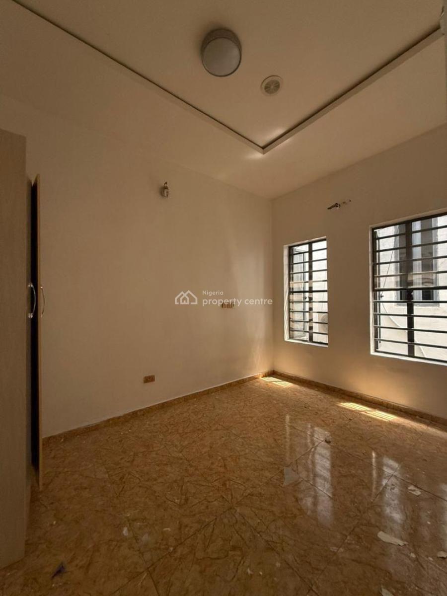 Room in a Shared Apartment at Royal Mews Estate, Orchid Road, Royal Mews Estate, Orchid Road, Lekki Phase 1, Lekki, Lagos, Self Contain (single Rooms) for Rent