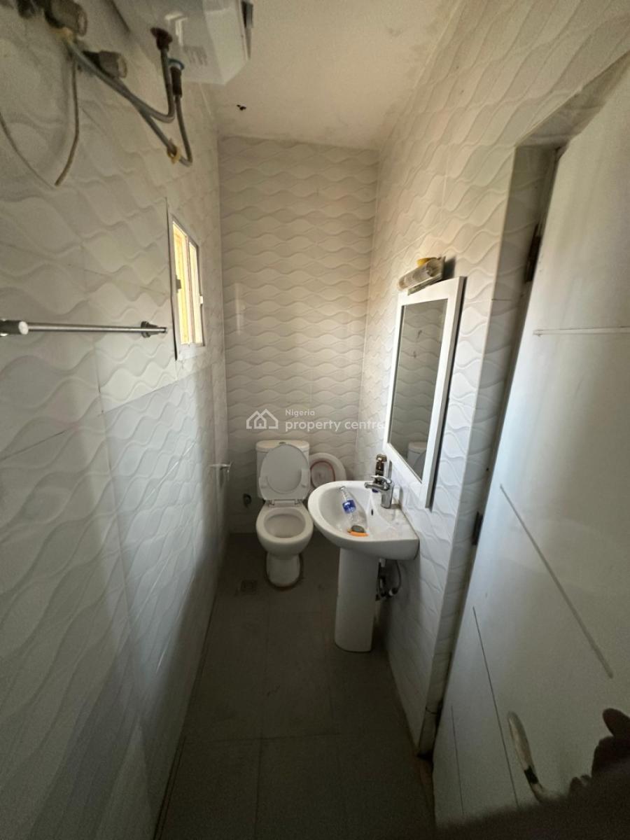 Spacious Two Bedroom Flat, Fha, Guzape District, Abuja, Flat / Apartment for Rent