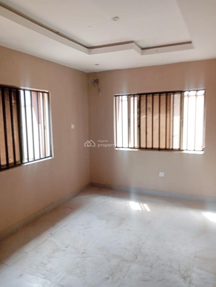Luxury Renovated 3 Bedroom Flat, Gra Phase 1, Magodo, Lagos, Flat / Apartment for Rent