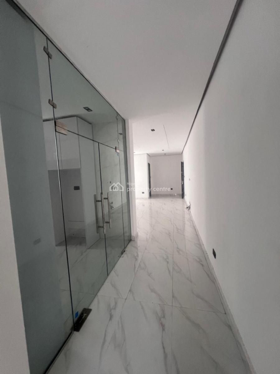 2 Bedroom Apartment Available, Ologolo, Lekki, Lagos, Flat / Apartment for Sale