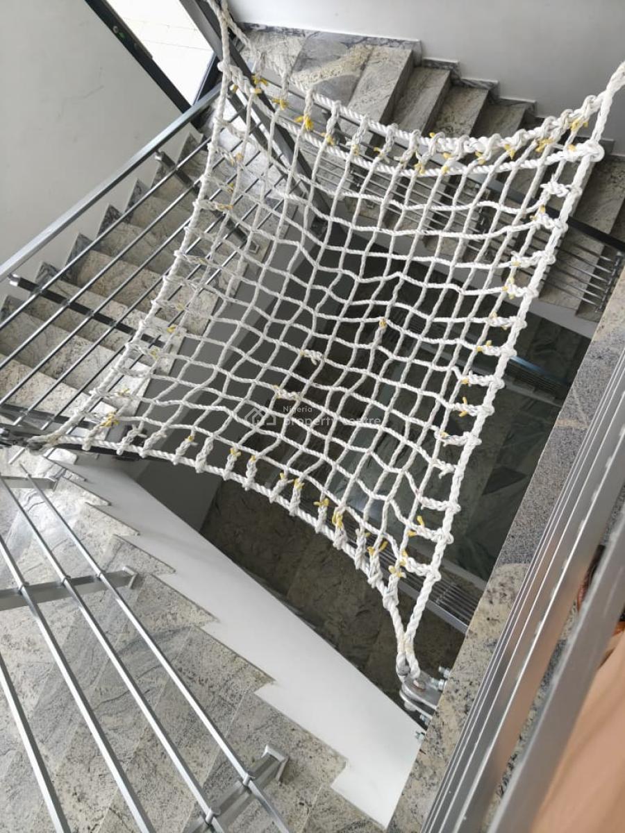 Luxury and Executive 3 Bedroom Apartment with Bq, Lekki Phase 1, Lekki, Lagos, Flat / Apartment for Rent