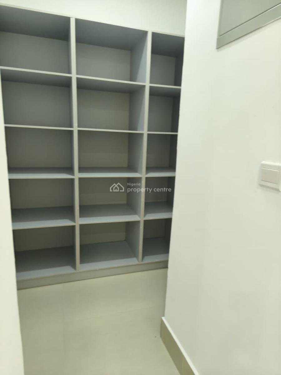 Luxury and Executive 3 Bedroom Apartment with Bq, Lekki Phase 1, Lekki, Lagos, Flat / Apartment for Rent