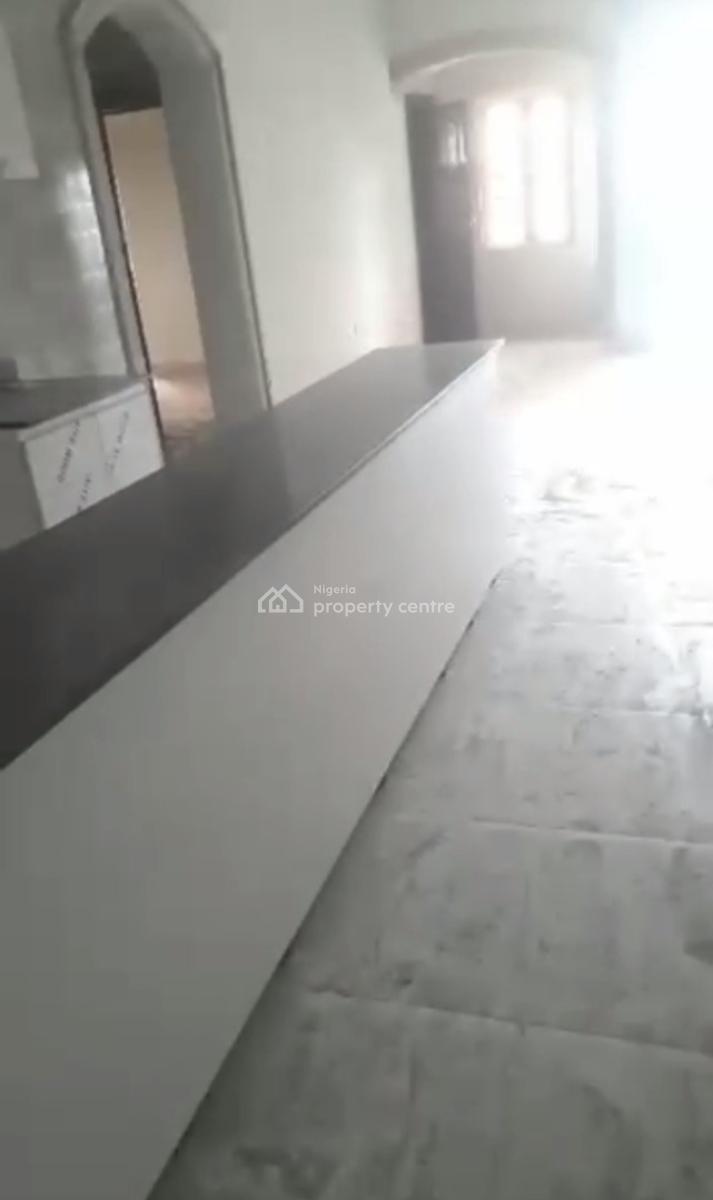 Spacious Standard 2 Bedroom Apartment, Obanikoro Estate, Obanikoro, Shomolu, Lagos, Flat / Apartment for Rent