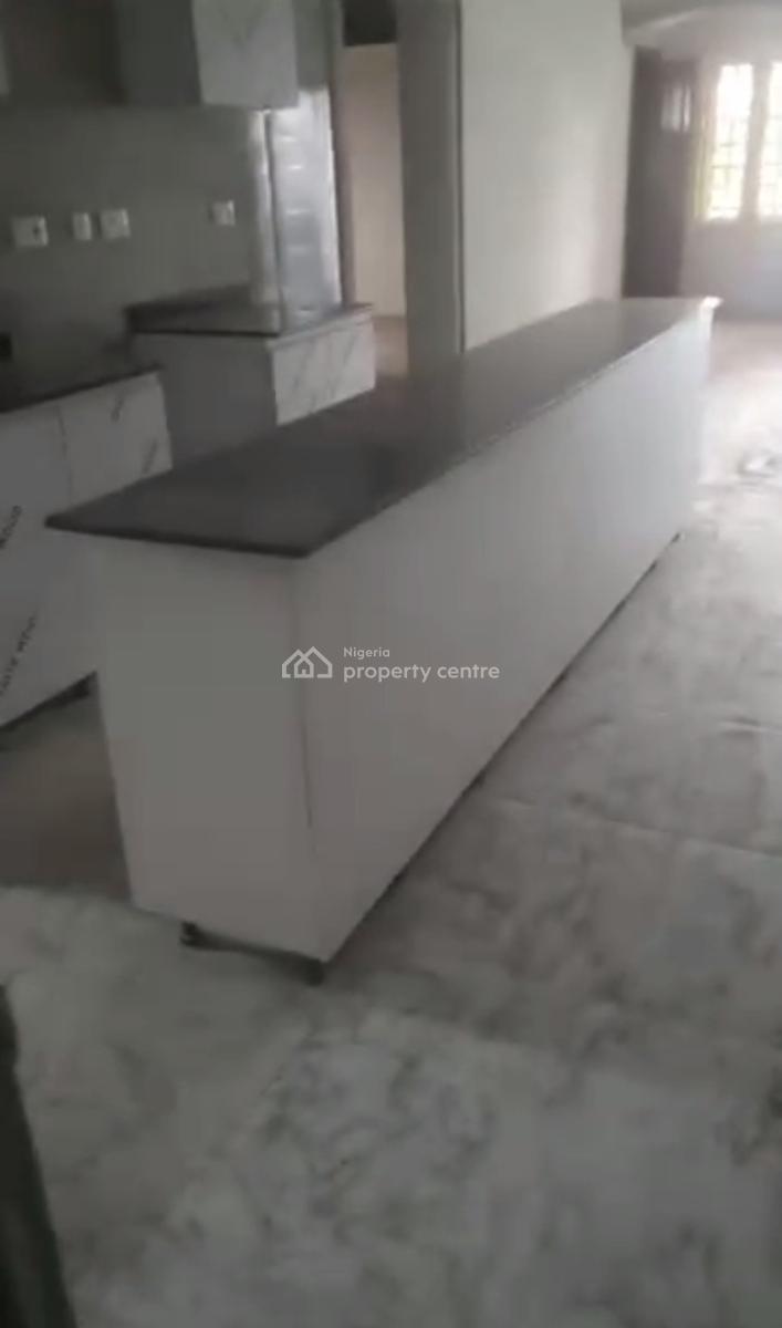 Spacious Standard 2 Bedroom Apartment, Obanikoro Estate, Obanikoro, Shomolu, Lagos, Flat / Apartment for Rent