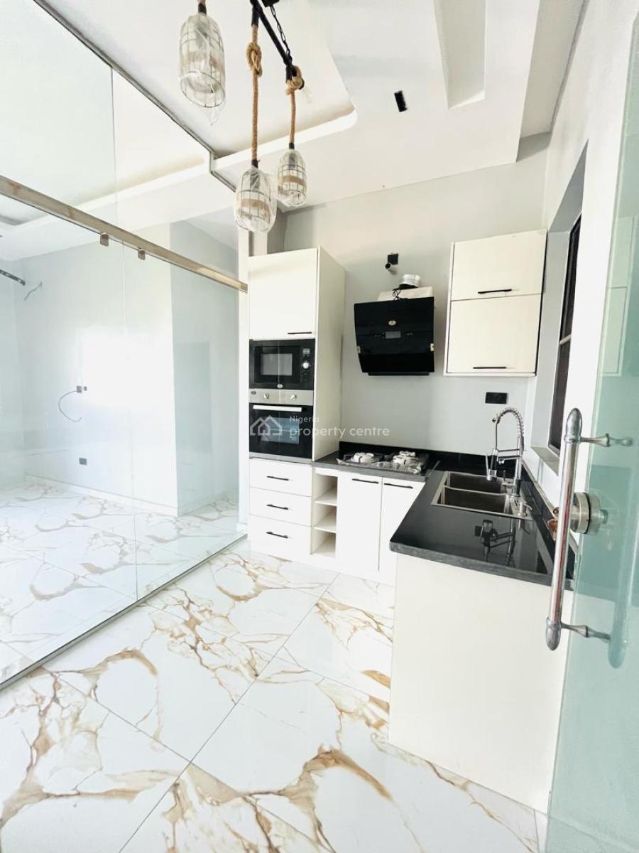 2 Bedroom Apartment Available, Ikate Elegushi, Lekki, Lagos, Flat / Apartment for Sale