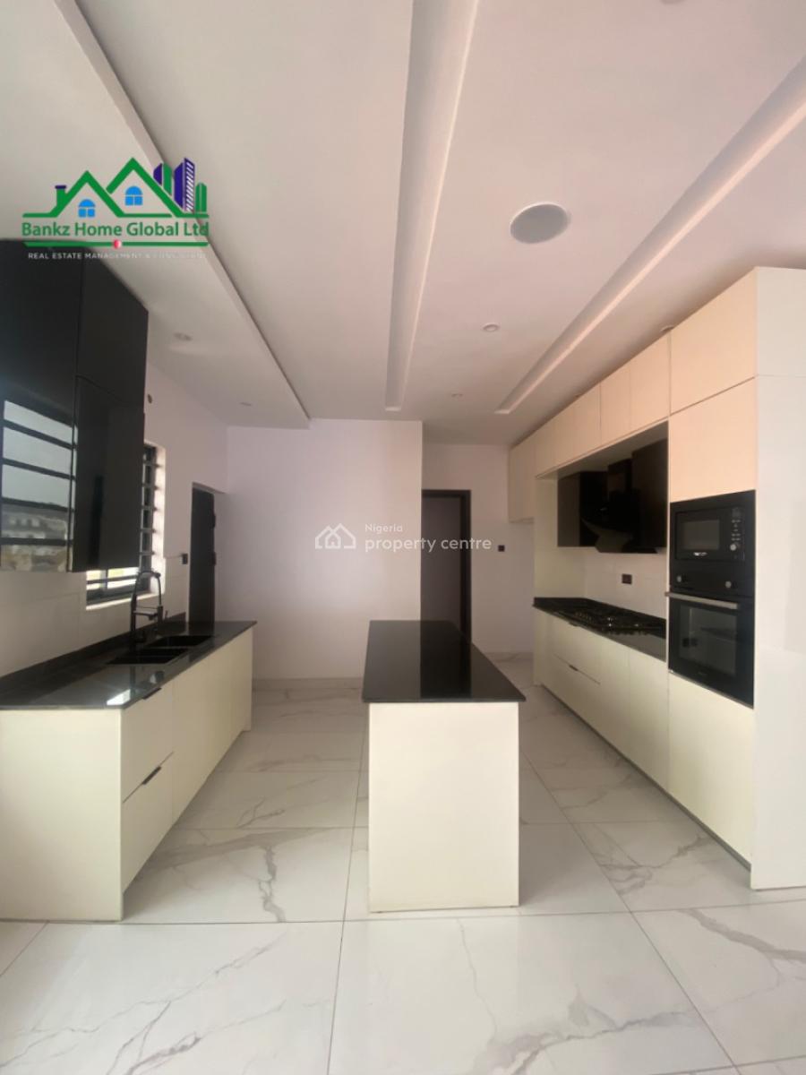 Fully Serviced 3bedroom Apartment with a Bq, Lekki Phase 1, Lekki, Lagos, Flat / Apartment for Rent