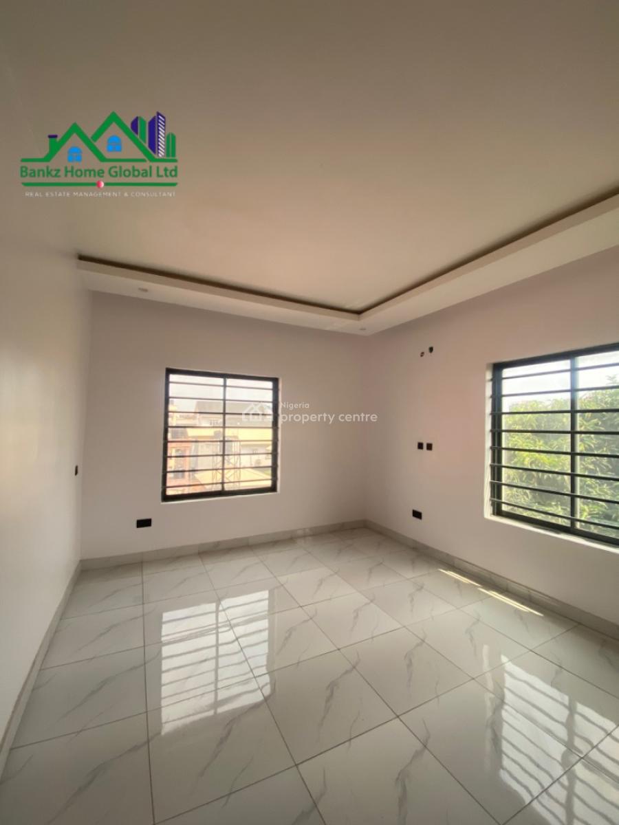 Fully Serviced 3bedroom Apartment with a Bq, Lekki Phase 1, Lekki, Lagos, Flat / Apartment for Rent