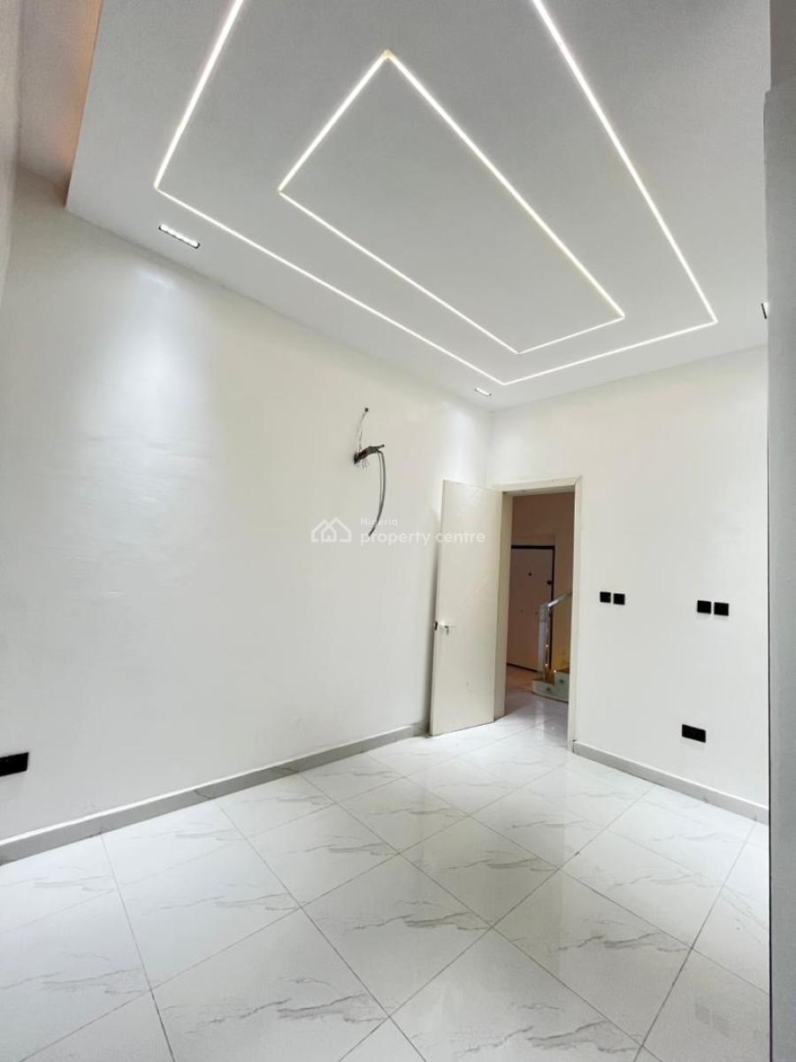 5 Bedroom Semi-detached Duplex Available, Osapa, Lekki, Lagos, Semi-detached Duplex for Sale