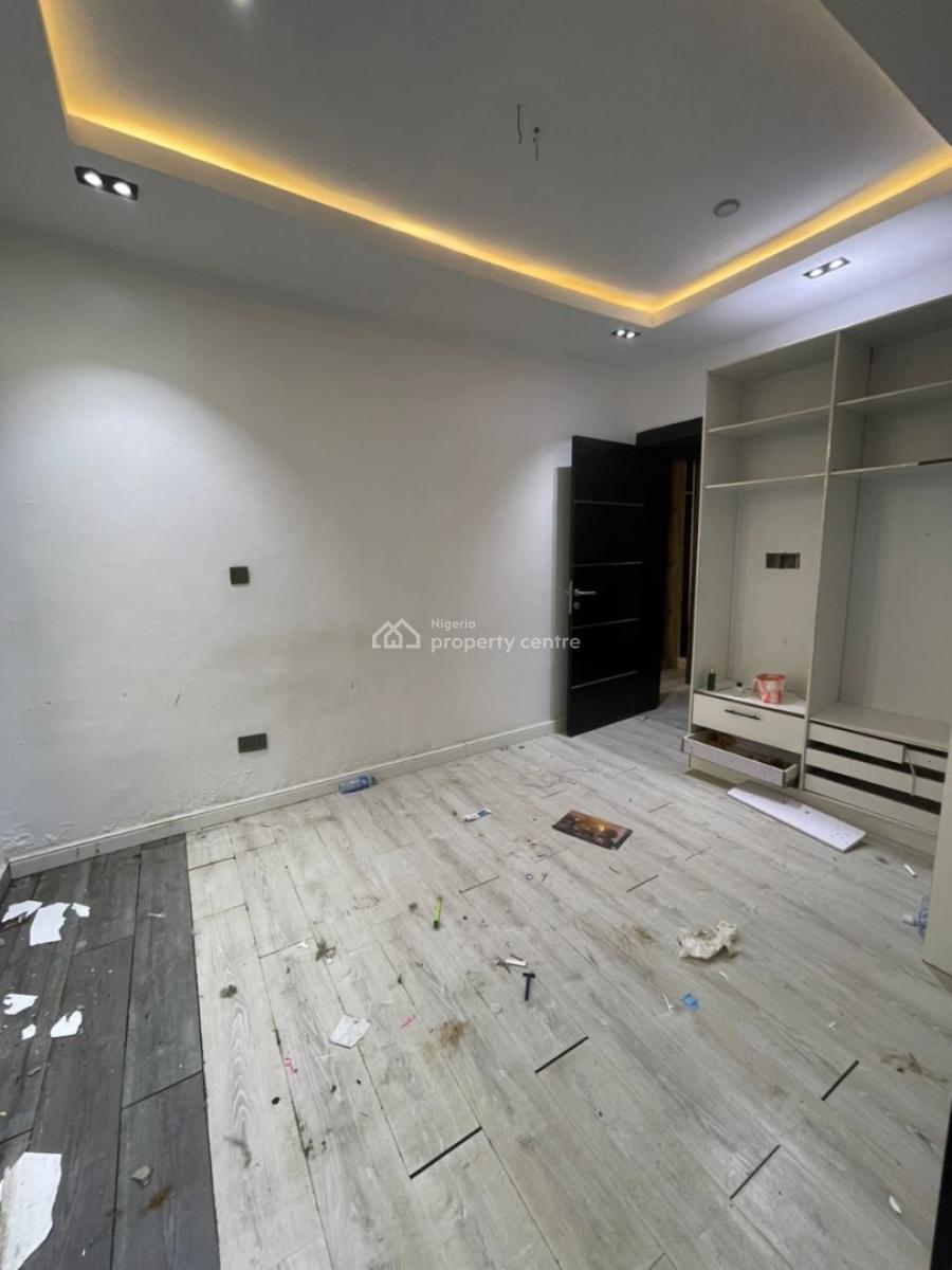 Sharp Clean 2 Bedroom Apartment, Ologolo Eti-osa, Ologolo, Lekki, Lagos, Flat / Apartment for Rent