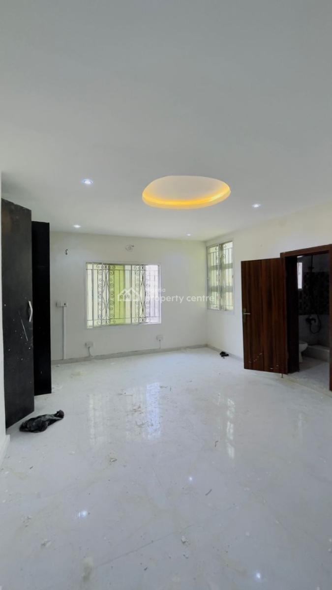 Newly Renovated 3bedroom Flat with a Room Bq at Horizon 1 Estate on Ku, Horizon 1 Estate on Kusenla Road at Ikate., Ikate, Lekki, Lagos, House for Rent