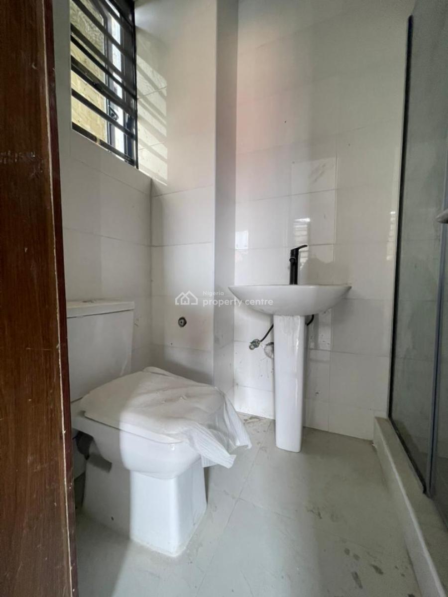 2 Bedroom Serviced Apartment with Modern Amenities, Ologolo, Lekki, Lagos, Flat / Apartment for Sale