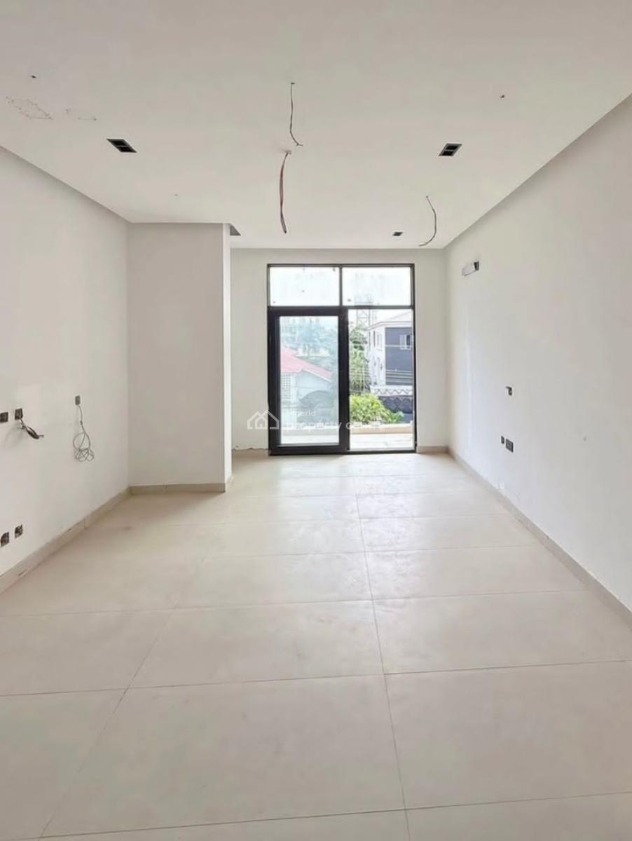 2 Bedroom Serviced Apartment with Elevator, Gym, Rooftop & Pool, Lekki Phase 1, Lekki, Lagos, Flat / Apartment for Sale