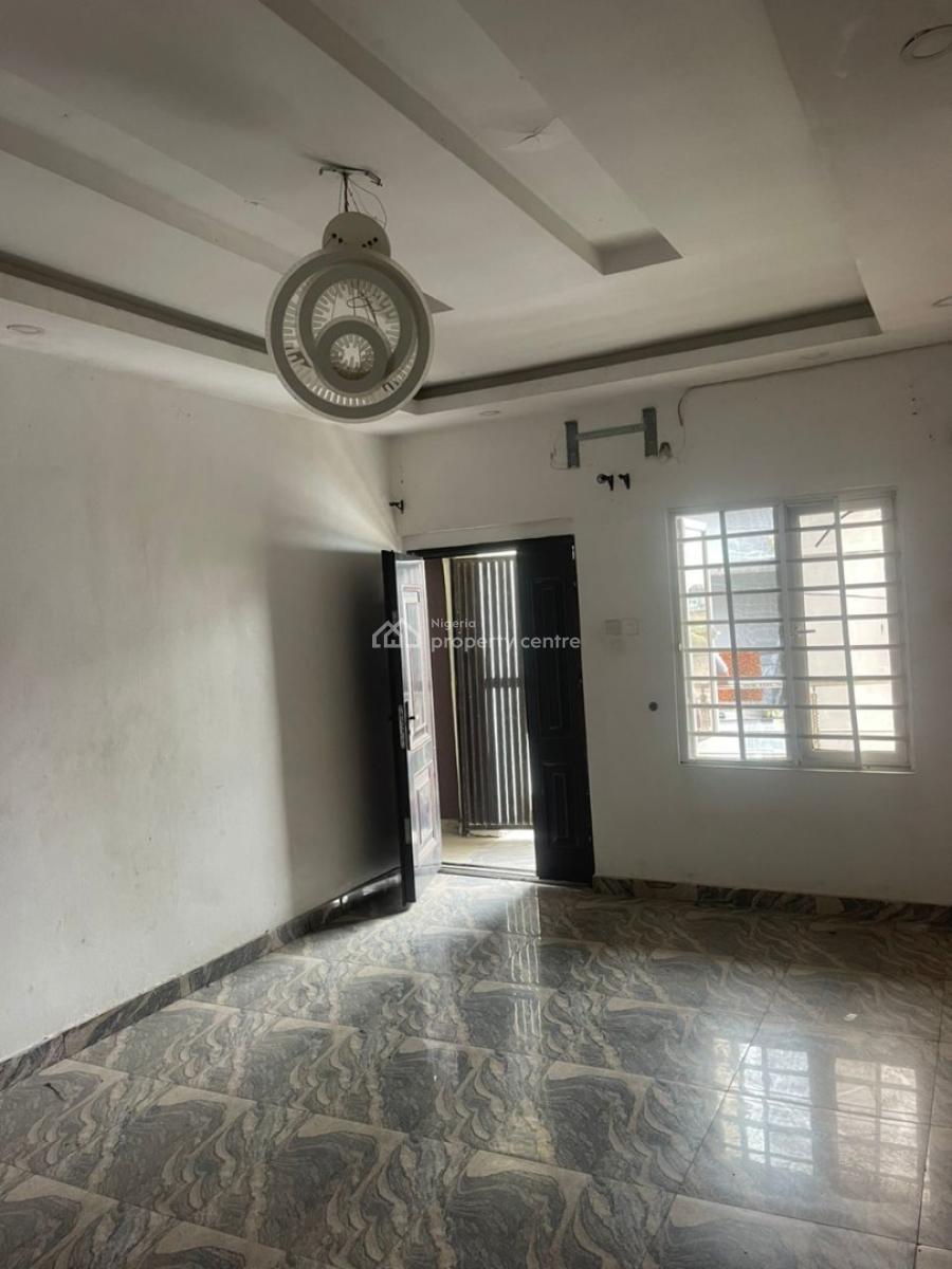 Luxurious 2 Bedroom Upstairs, Value County Estate Ogidan, Sangotedo, Ajah, Lagos, Flat / Apartment for Rent