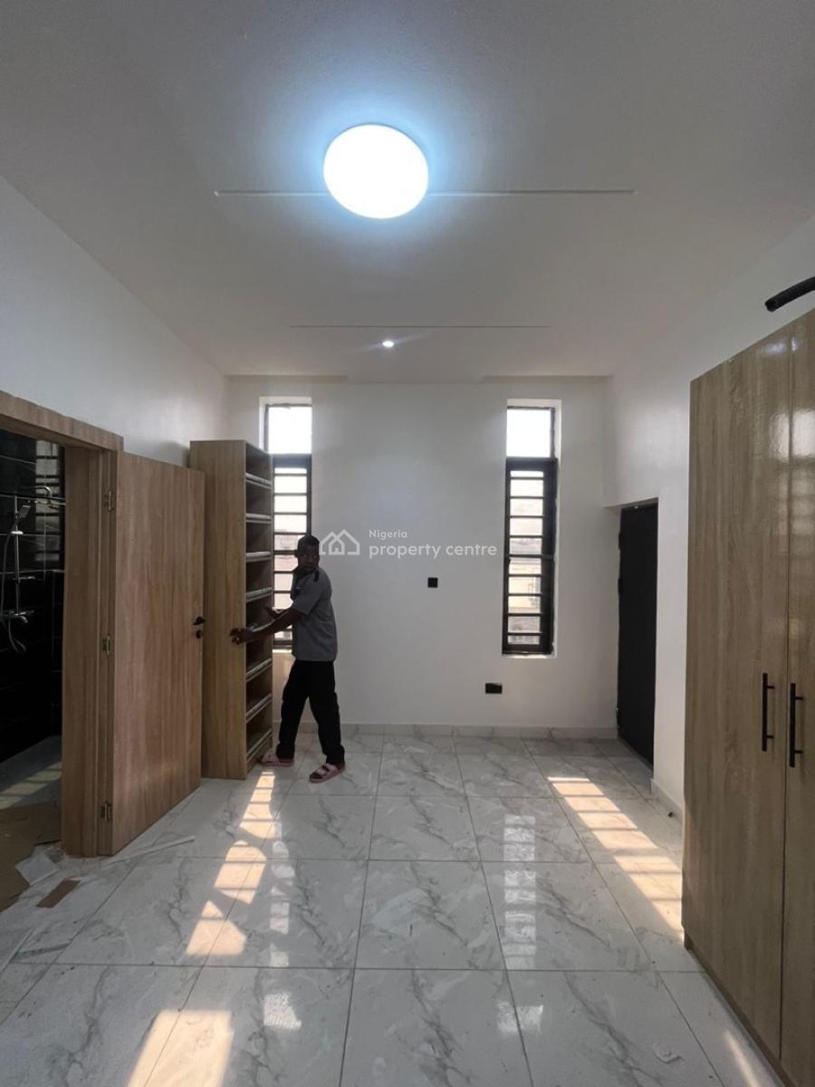 Luxury 2 Bedroom Flat with Excellent Facility, Ologolo, Lekki, Lagos, Flat / Apartment for Rent