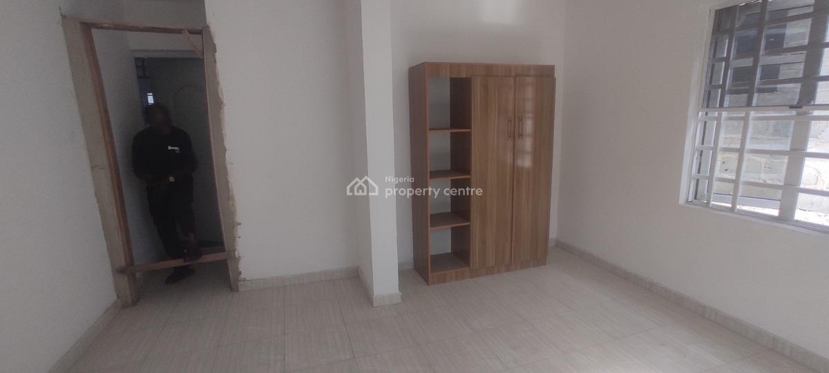 Clean Standard Ensuit 3 Bedroom Apartment Upstairs, Badore, Ajah, Lagos, Flat / Apartment for Rent