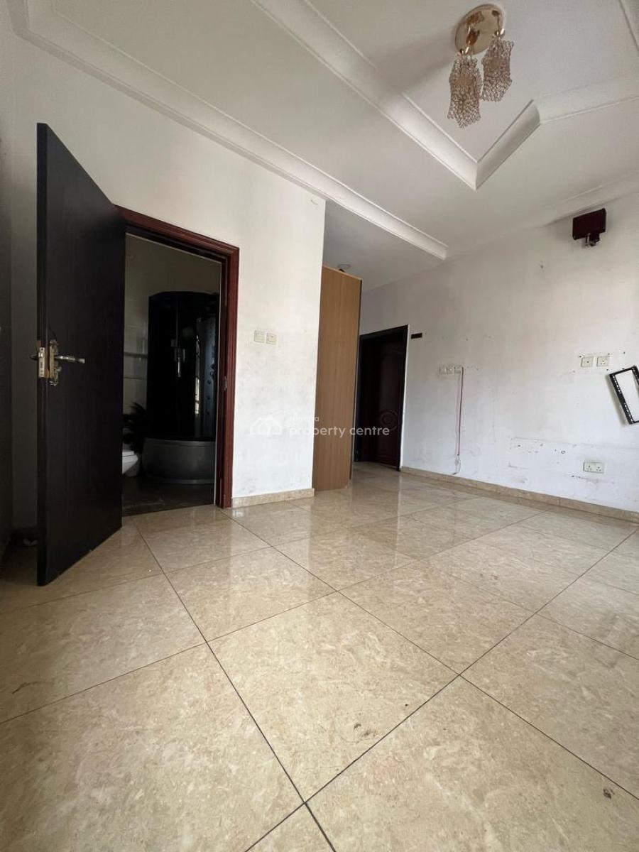 Single Room Shared Apartment, Chevron, Lekki, Lagos, Flat / Apartment for Rent