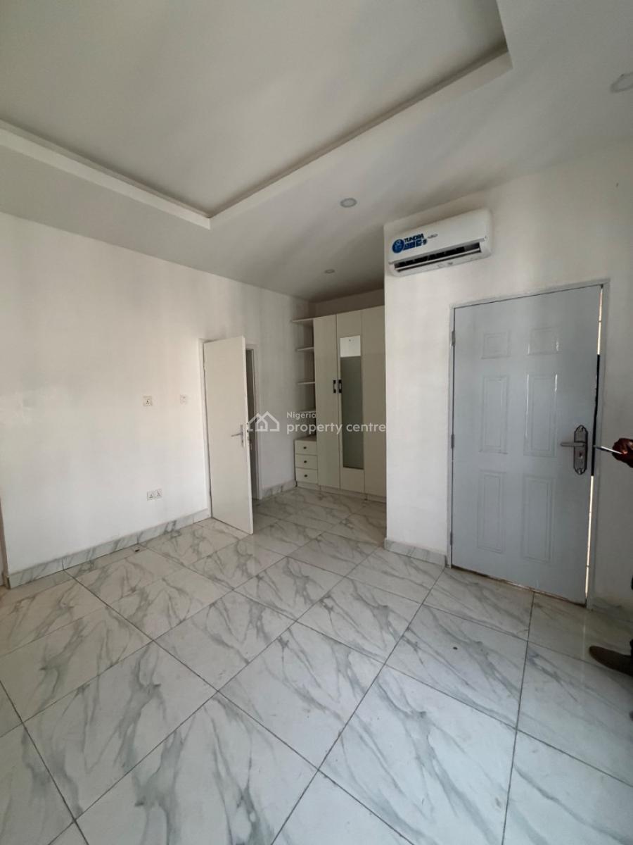 Serviced Standard Two Bedroom Apartment, Guzape District, Abuja, Flat / Apartment for Rent