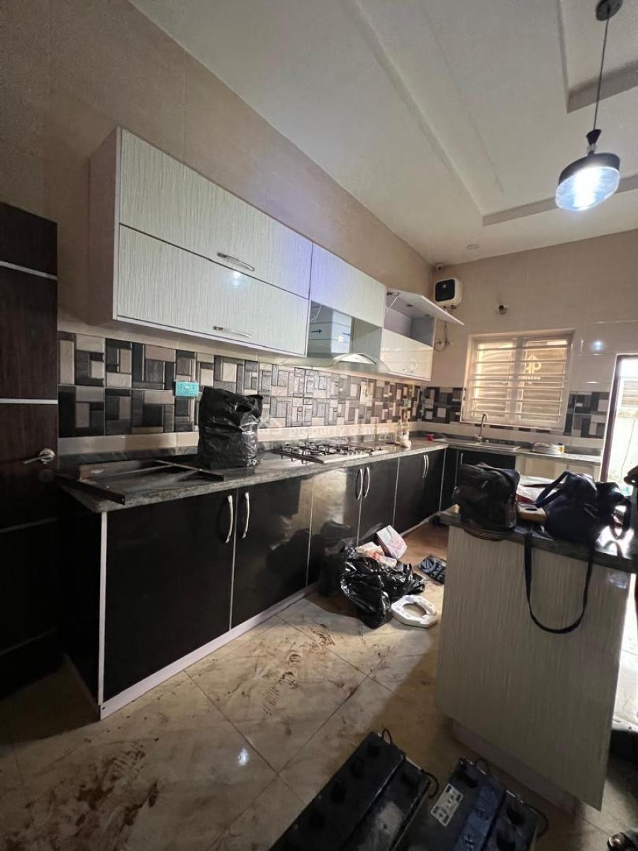 Exquisite Single Room Apartment, Chevron, Lekki, Lagos, Flat / Apartment for Rent