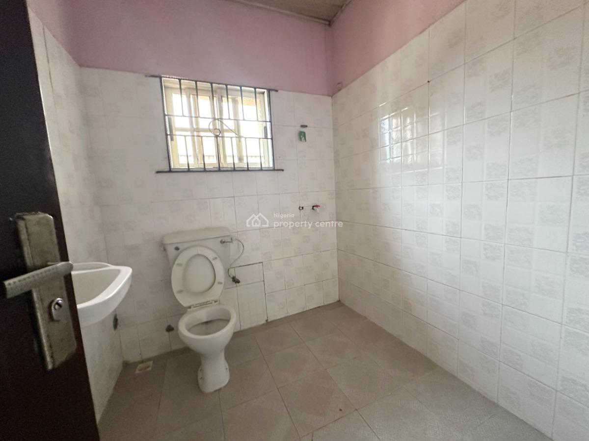 3 Bedroom Apartment, Gra Phase 1, Magodo, Lagos, Flat / Apartment for Rent